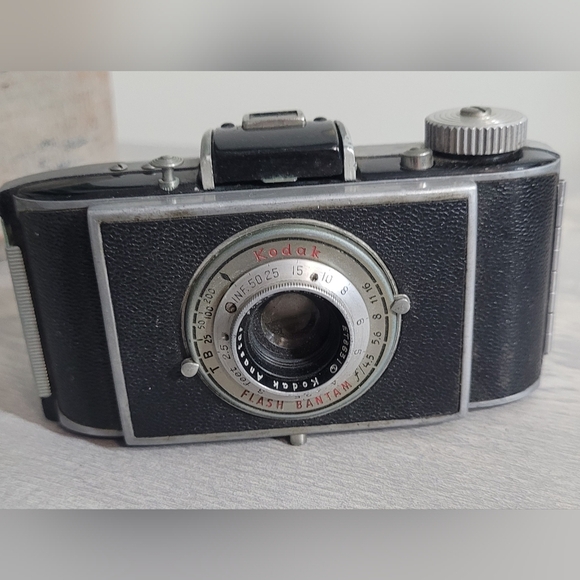 Kodak Flash Bantam Vintage Camera w/Leather Field Case Untested - Picture 3 of 11